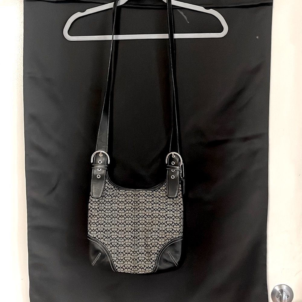 COACH Vintage ,signature shoulder bag great condition.